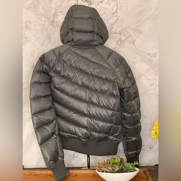 North Face Women’s Puffer Jacket Hoodie - Size Small (NWOT) - Picture 3 of 3